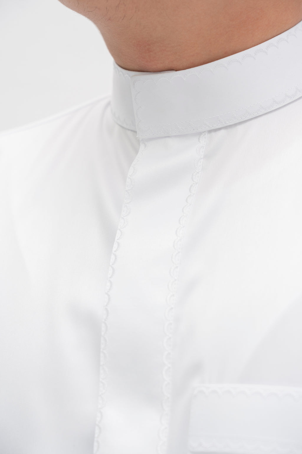 Kuwaiti Clear White Thobe