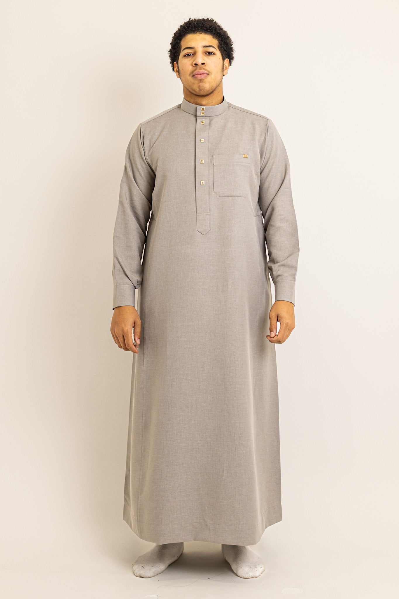 Saudi Light Grey Thobe