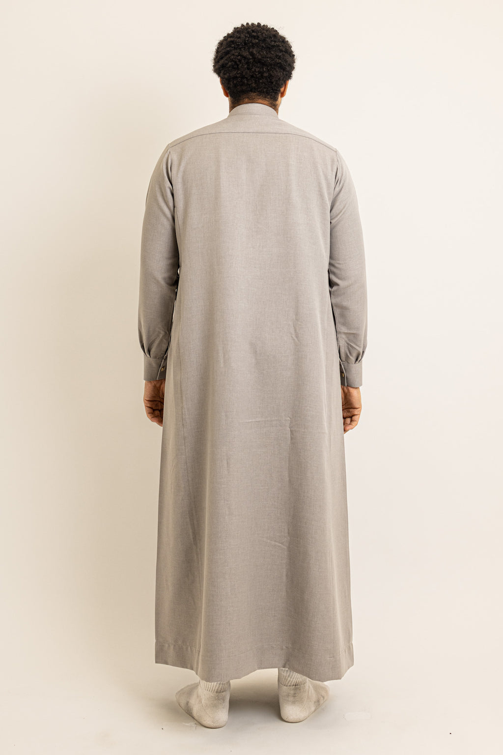 Saudi Light Grey Thobe