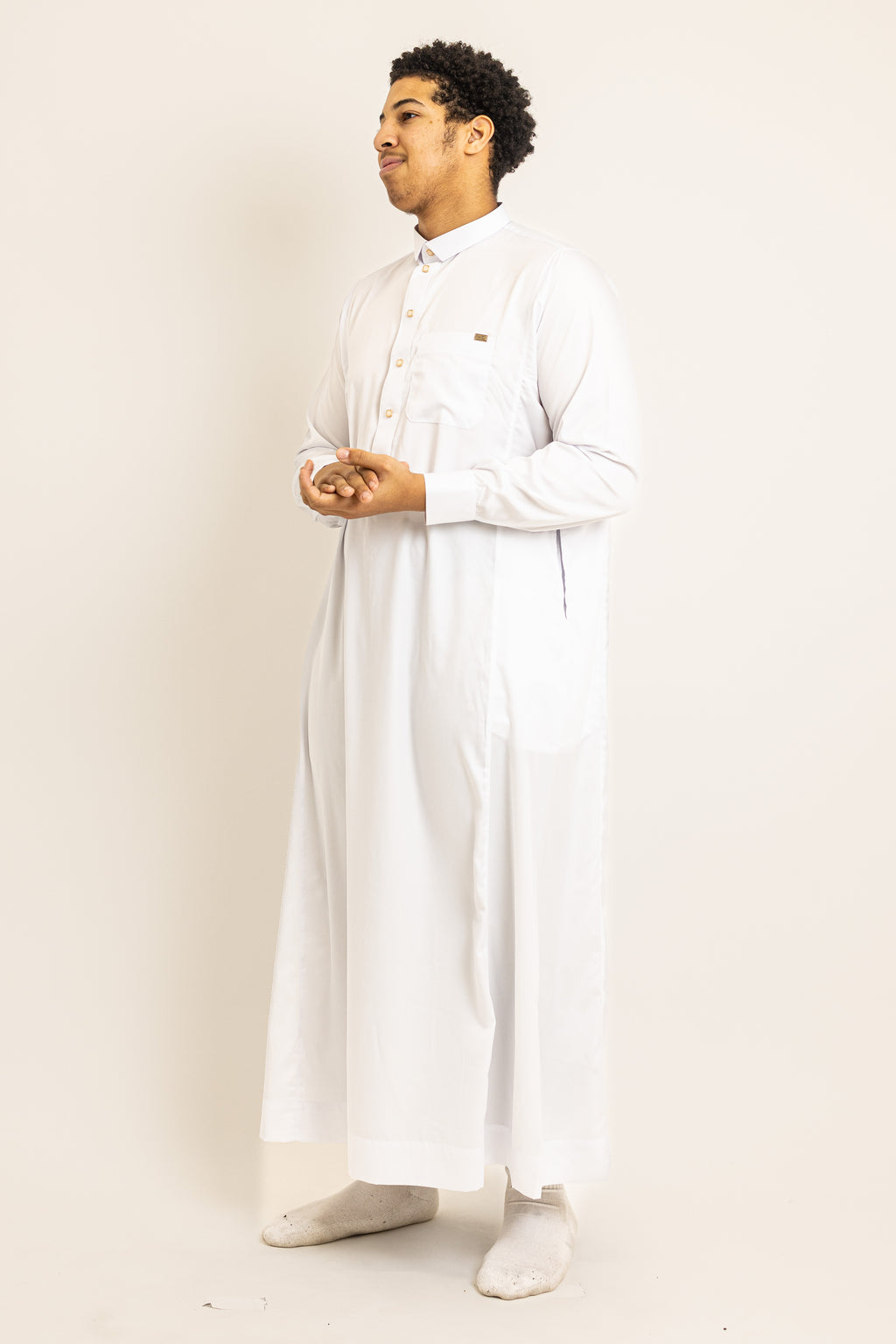Qatari Clear White Thobe Buttoned