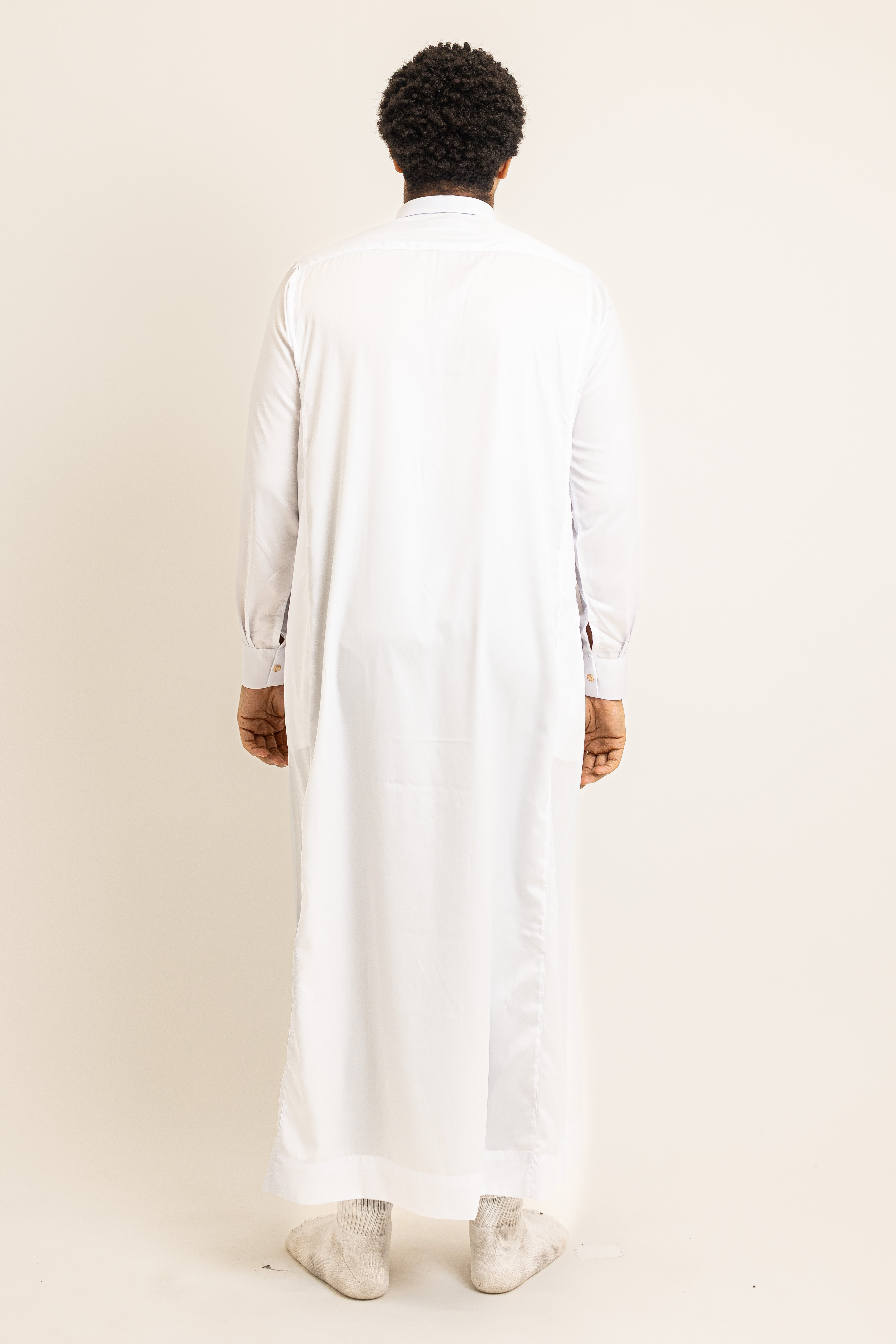 Qatari Clear White Thobe Buttoned