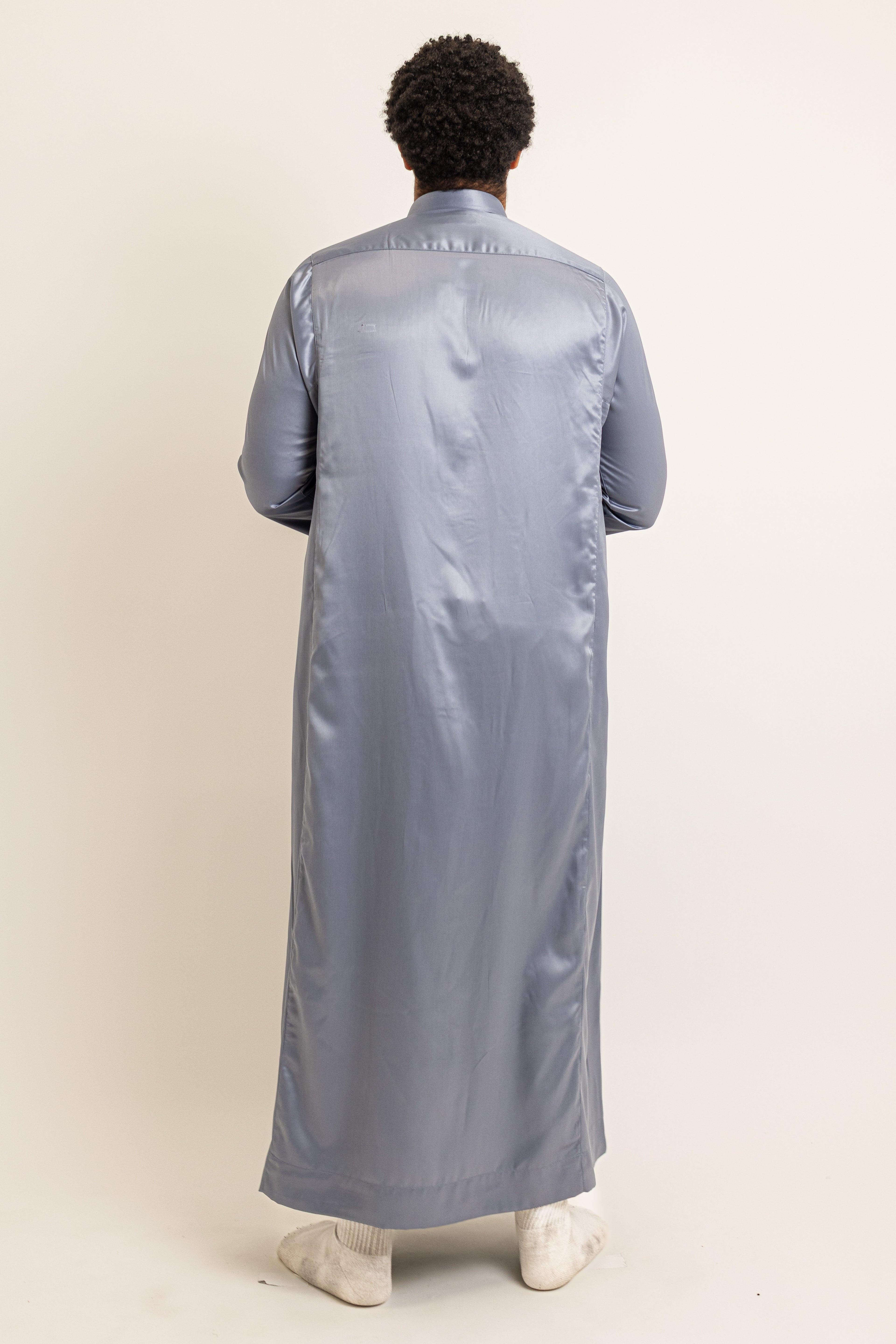 Kuwaiti Grey Thobe