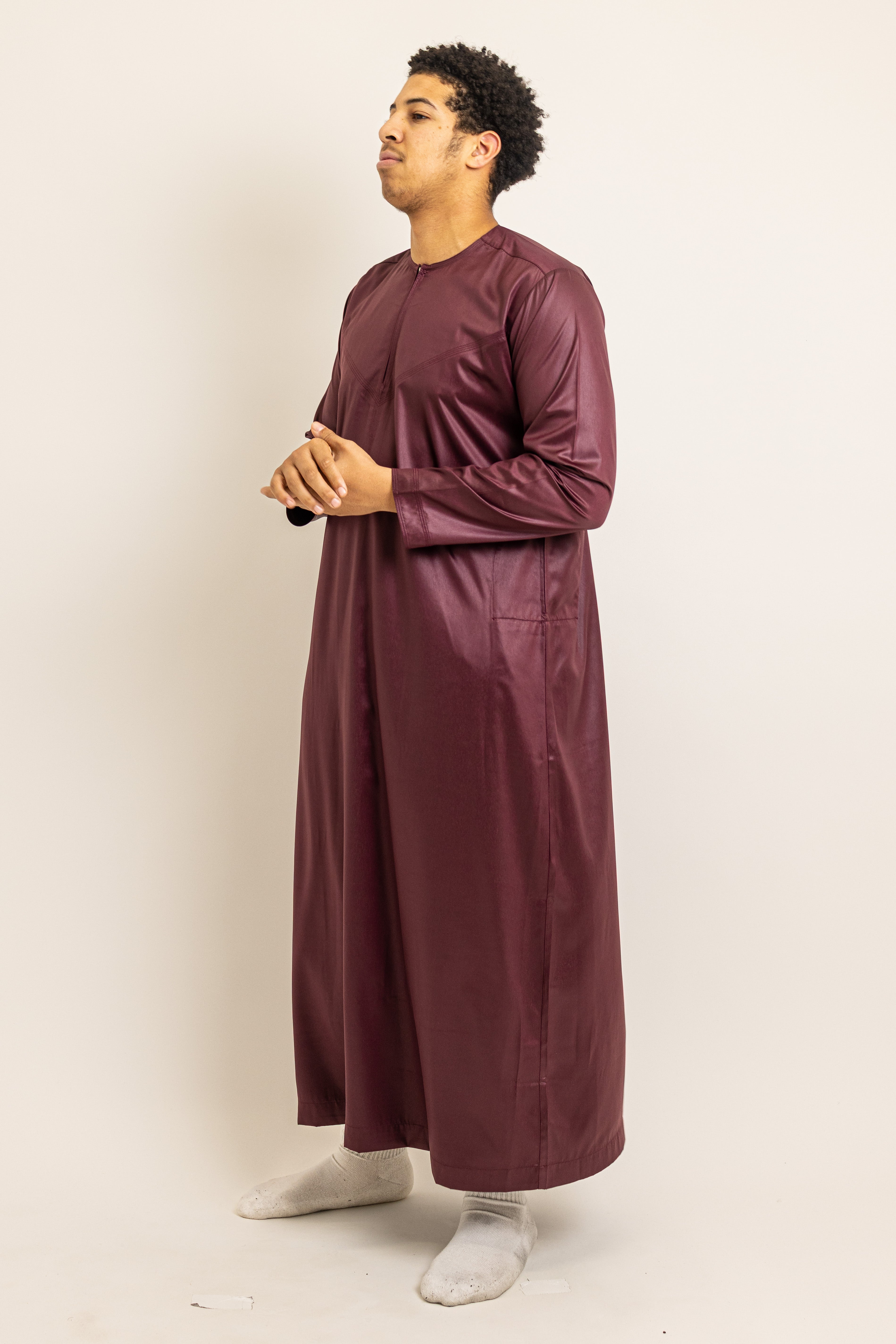 Emirati Burgundy Thobe