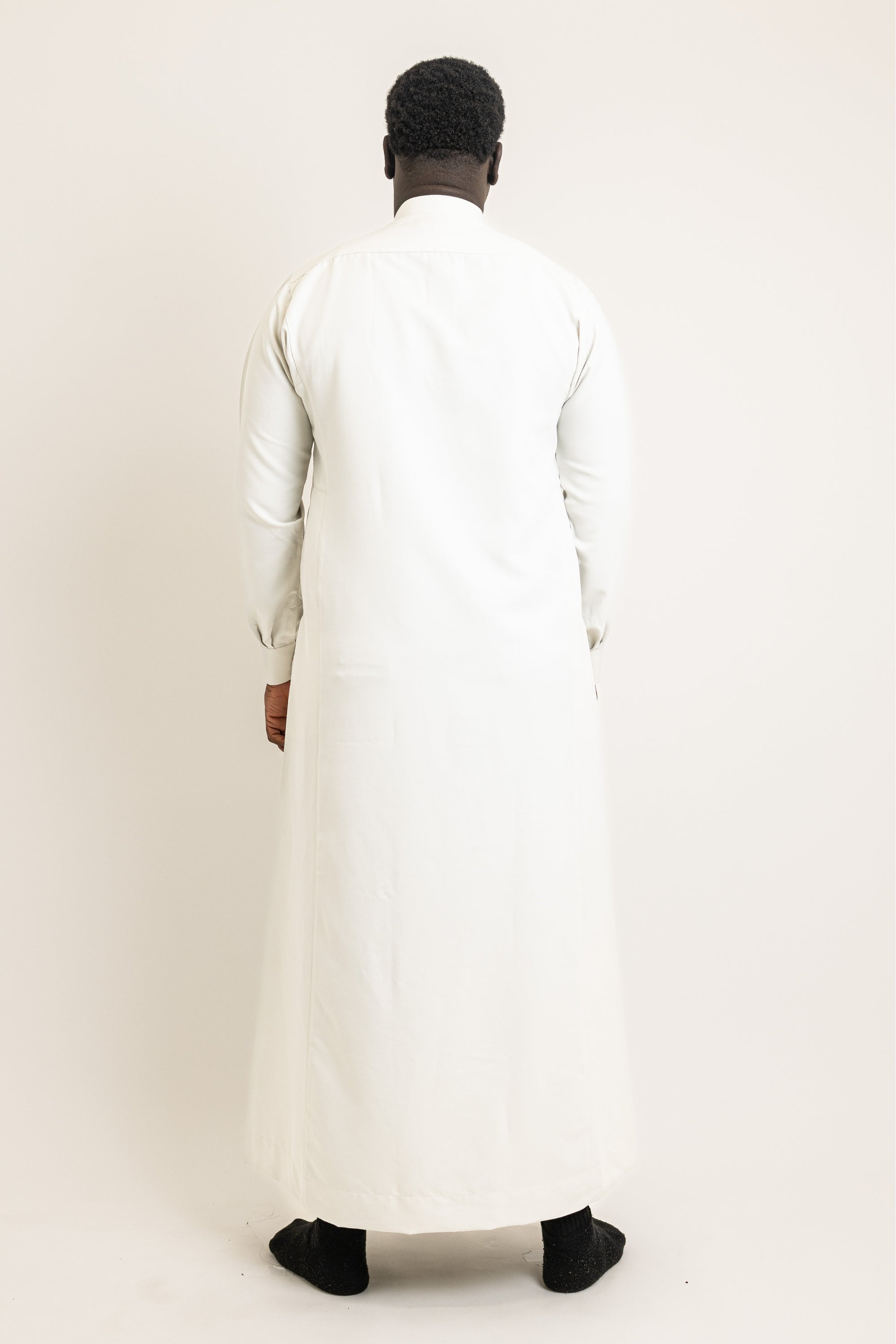 Saudi Light Cream Thobe