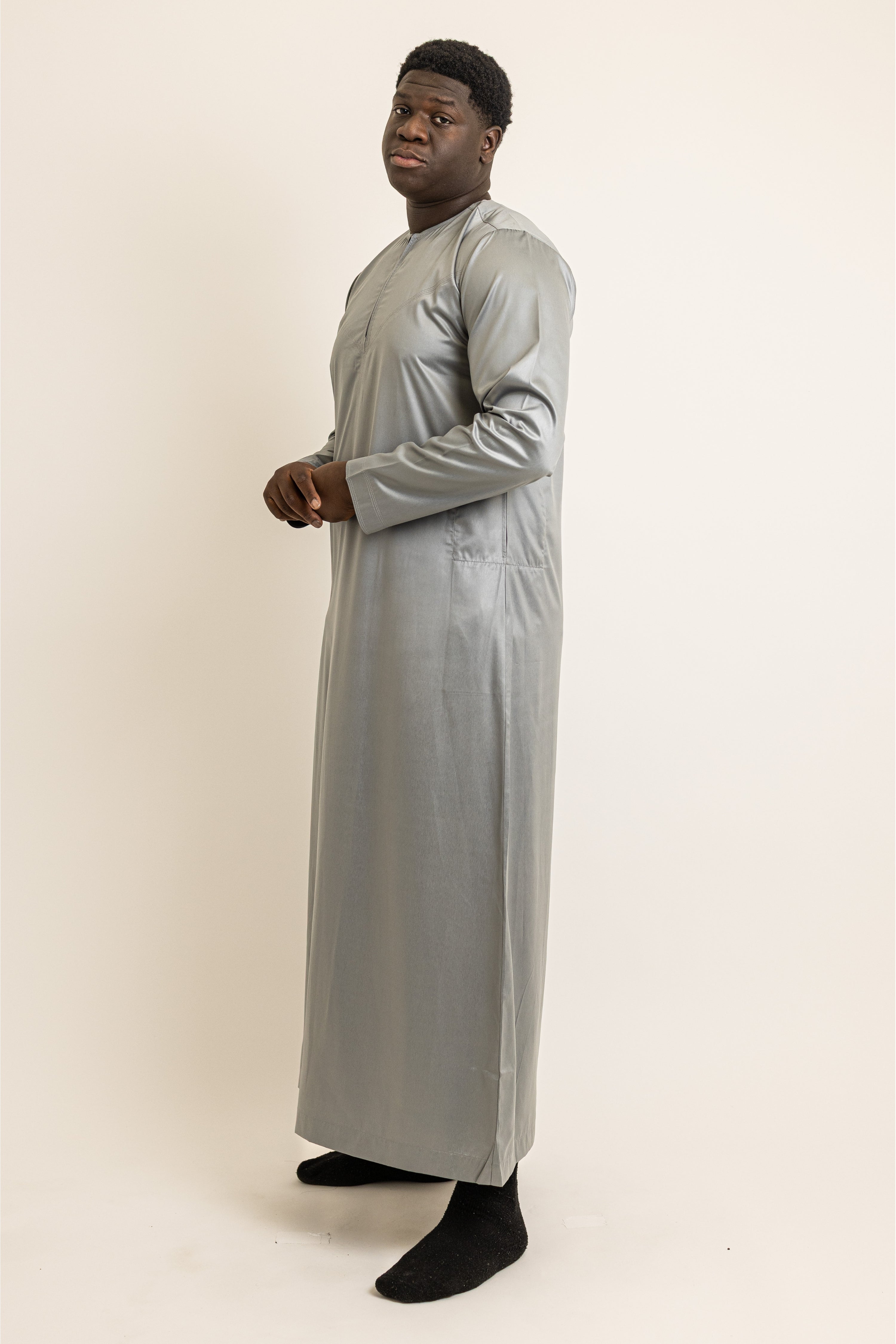 Emirati Sleek Grey Thobe