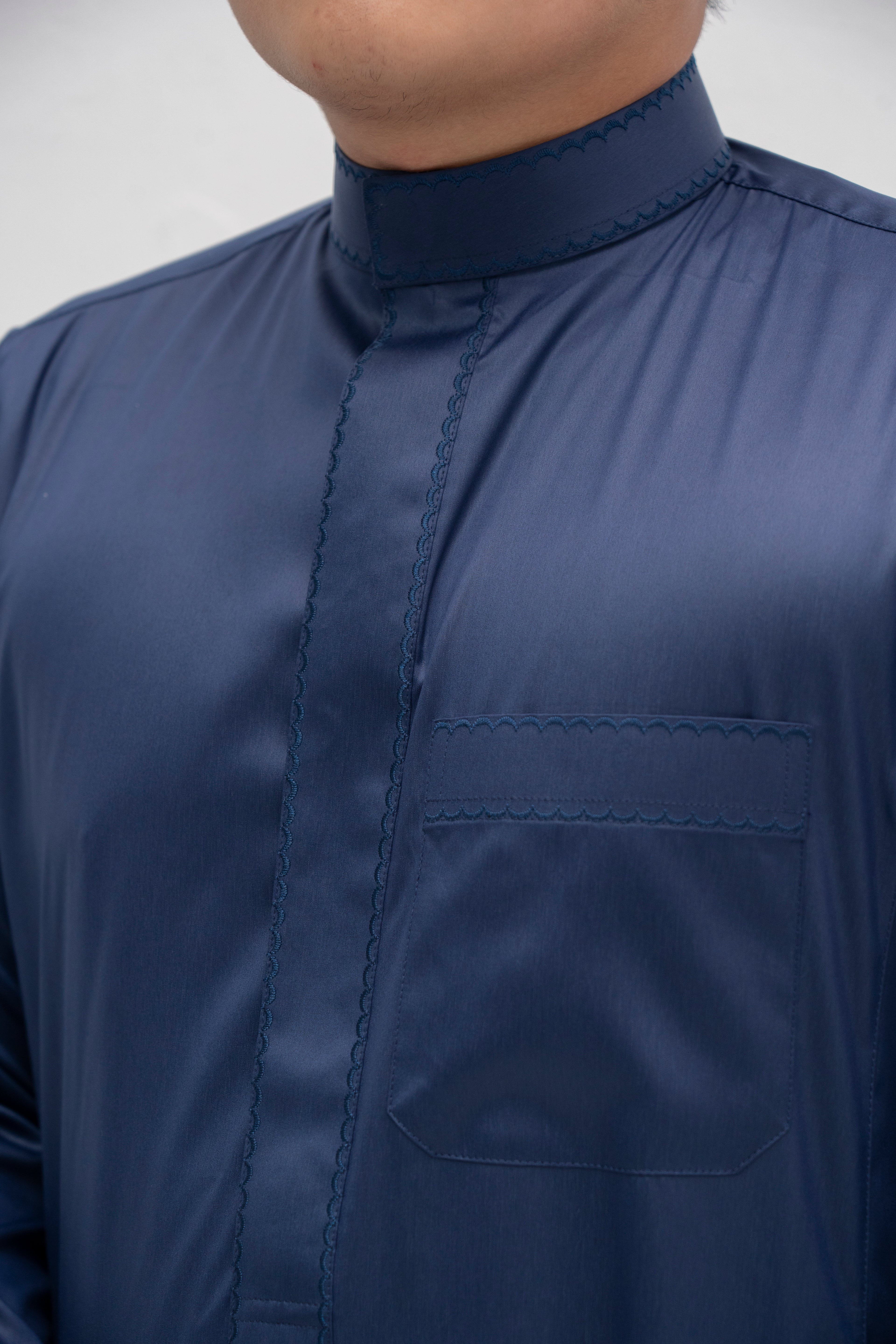 Kuwaiti Navy Blue Thobe